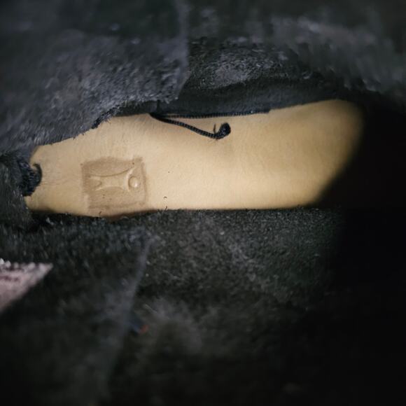 Baffin Indie Pure Black Suede Flat Slip On Ankle Boots Tassel Laces Boho 7 EUC - Picture 12 of 12